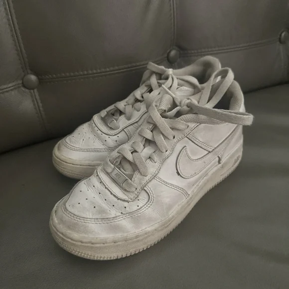 White Nike Air Force ones - Picture 3 of 4